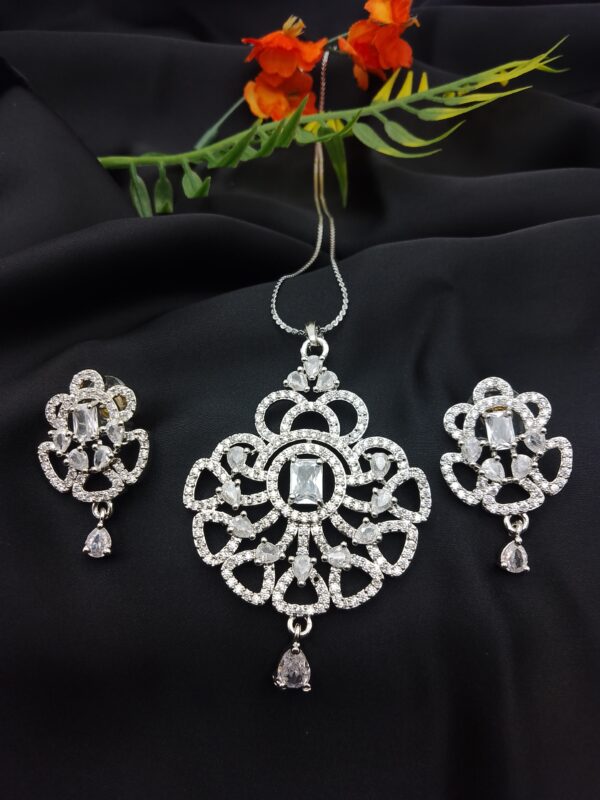 One Carat Silver Set - Image 2