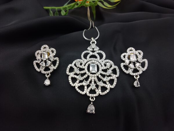 One Carat Silver Set - Image 4