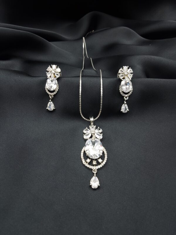 One Carat Silver Stone Set - Image 2